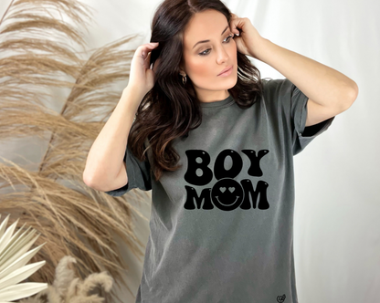 BOY MOM TEE